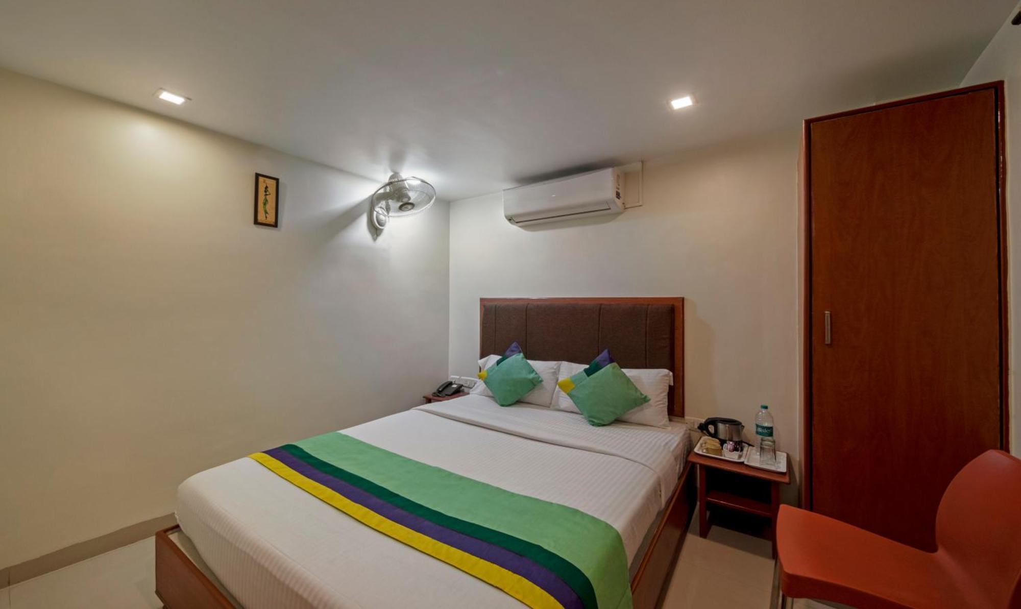 Treebo Sam Residency Hotel Coimbatore Bagian luar foto