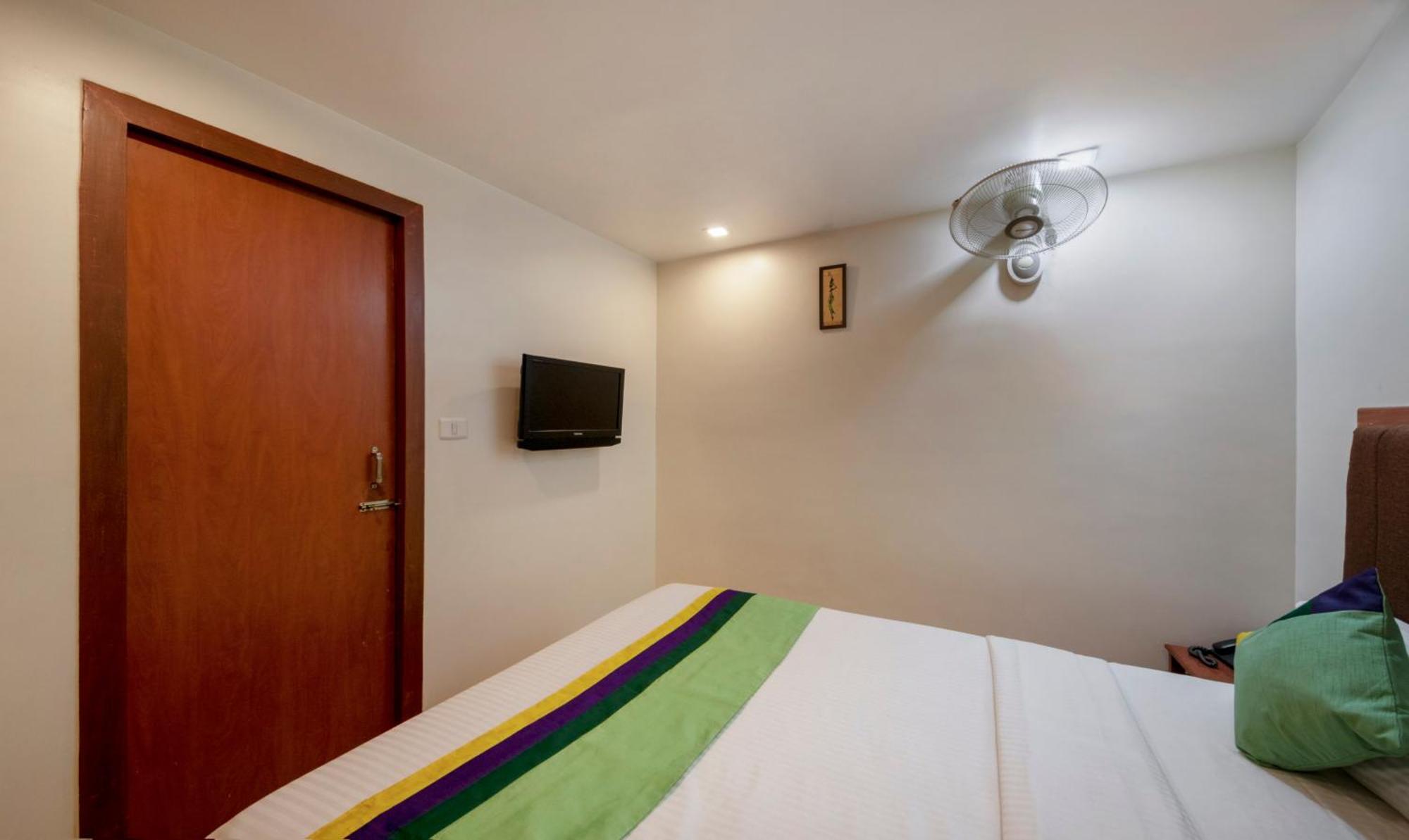 Treebo Sam Residency Hotel Coimbatore Bagian luar foto