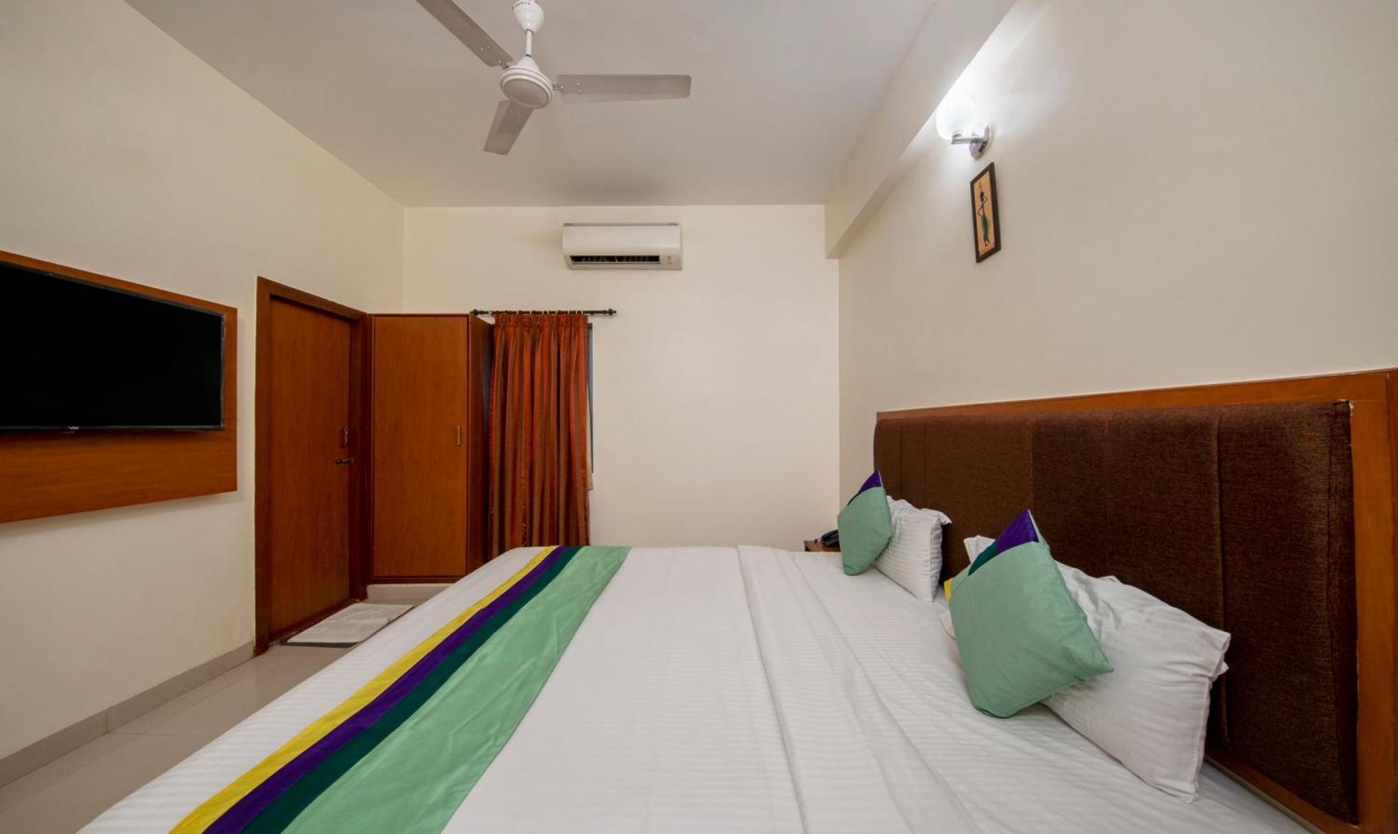 Treebo Sam Residency Hotel Coimbatore Bagian luar foto