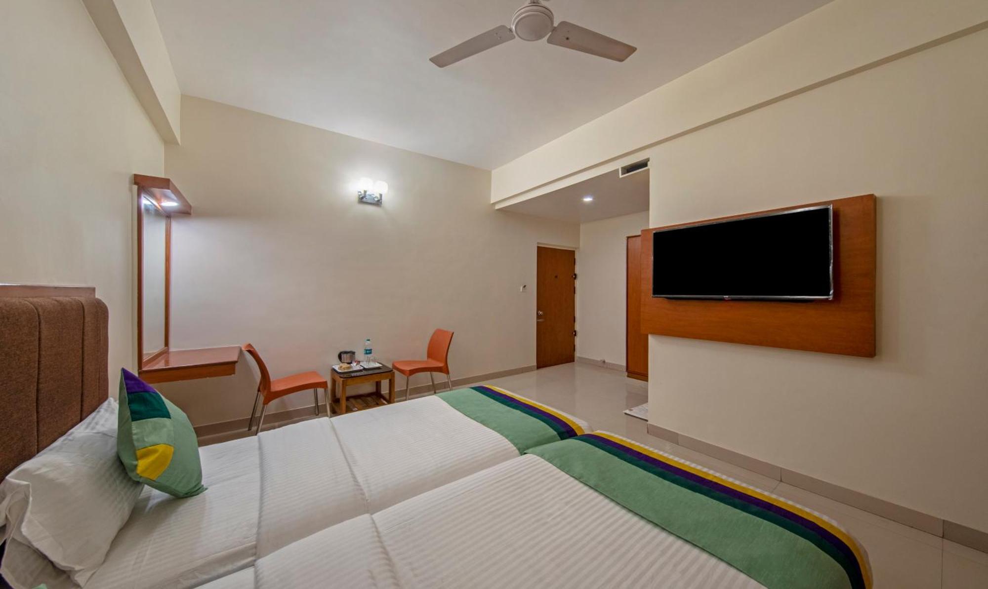 Treebo Sam Residency Hotel Coimbatore Bagian luar foto