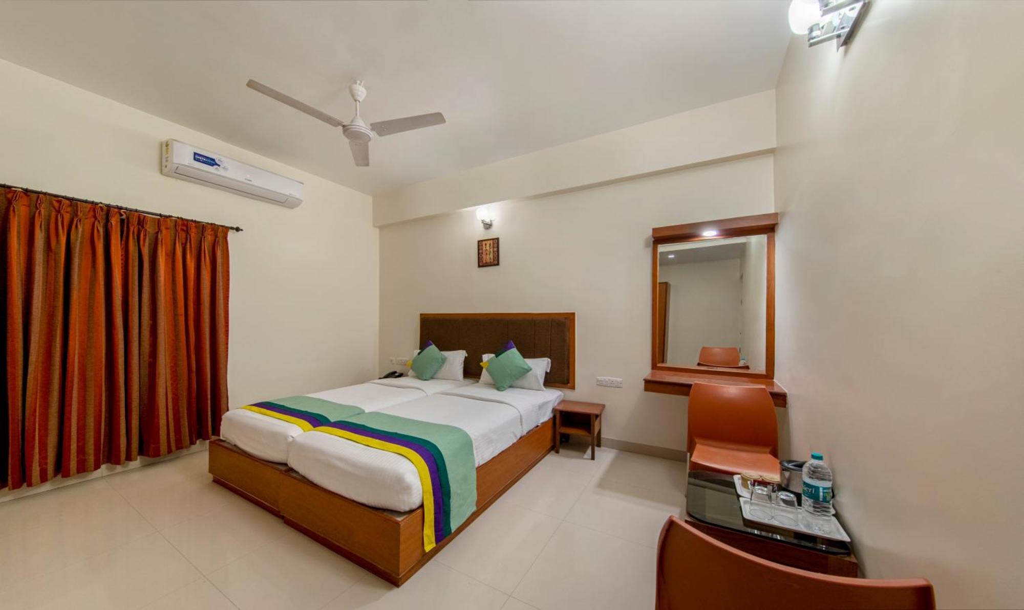 Treebo Sam Residency Hotel Coimbatore Bagian luar foto