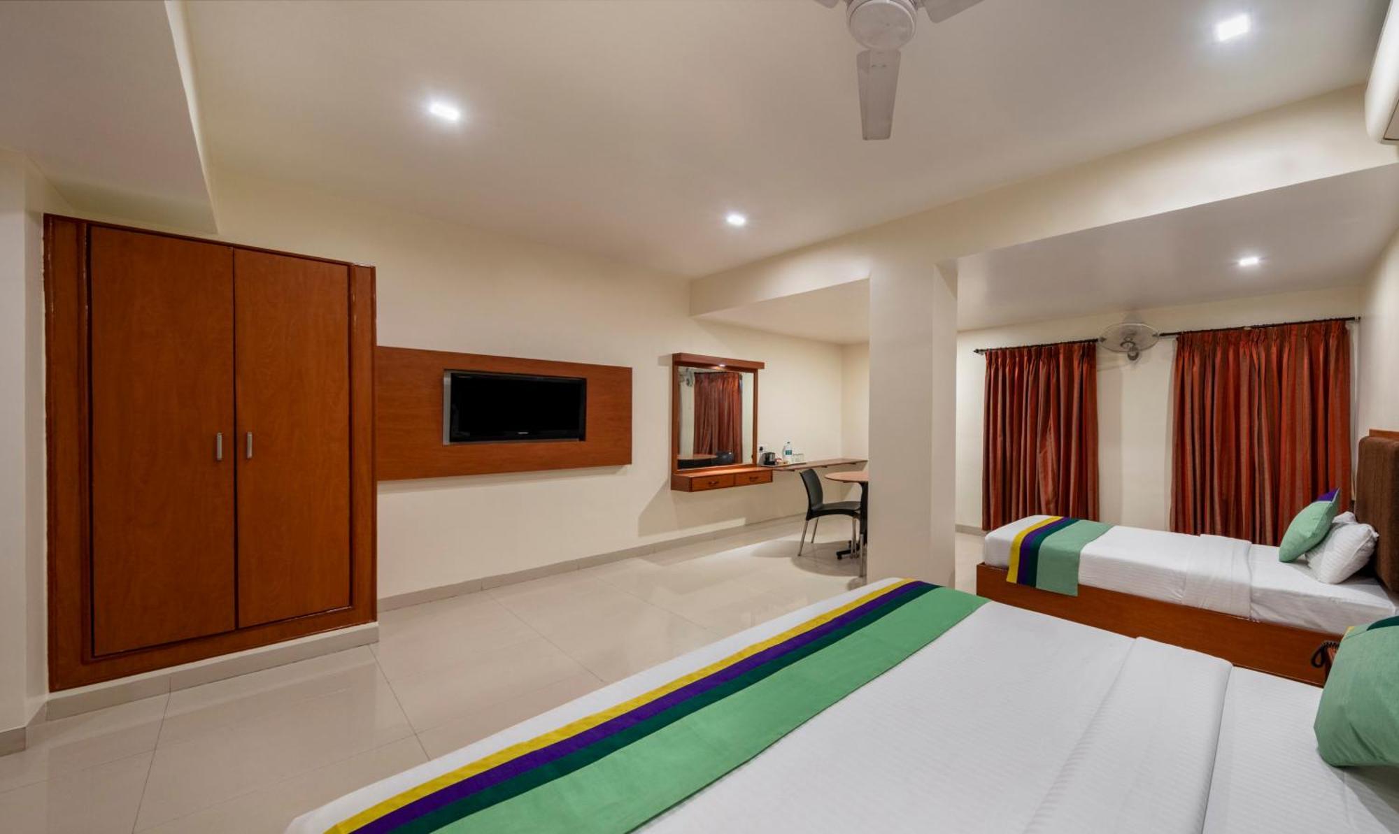 Treebo Sam Residency Hotel Coimbatore Bagian luar foto